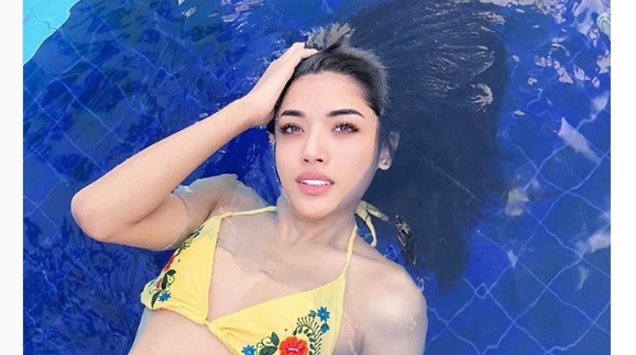 Millendaru Pamer Foto Berbikini, Netizen: Payudaranya Mana? Millendaru Pamer Foto Berbikini, Netizen: Payudaranya Mana?