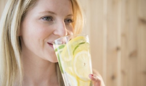 Diet Air Putih, Metode Penurunan Berat Badan Paling Ekstrem Diet Air Putih, Metode Penurunan Berat Badan Paling Ekstrem