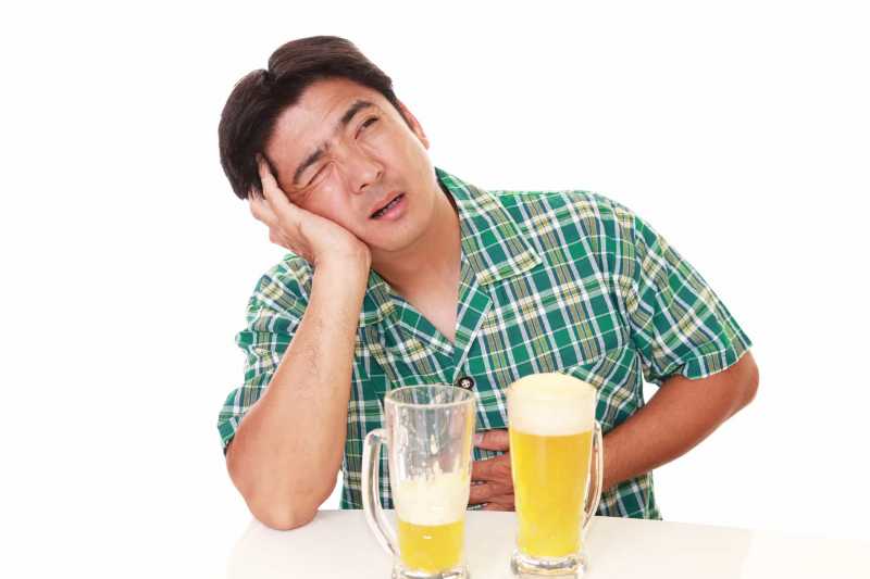 Ini yang Akan Terjadi Kalau Anda Minum Alkohol Saat Perut Kosong Ini yang Akan Terjadi Kalau Anda Minum Alkohol Saat Perut Kosong