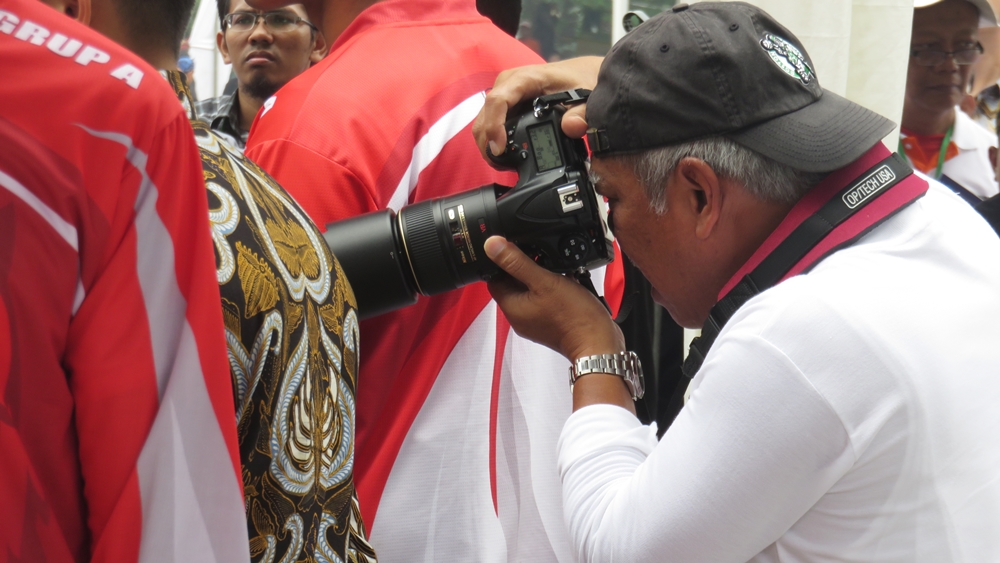 Gaya Menteri PUPR saat Jadi Fotografer Dadakan Jokowi