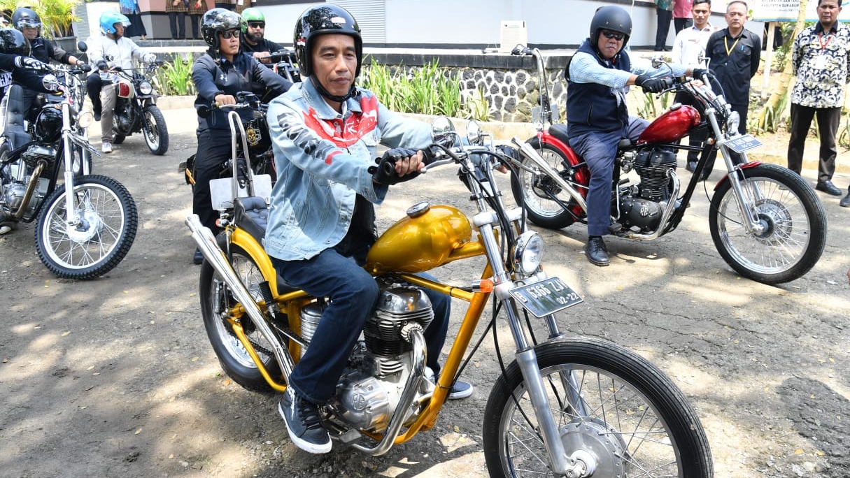 Jaket Jeans Jokowi Diproduksi Brand Nevertoolavish, Harganya Rp 4 Juta