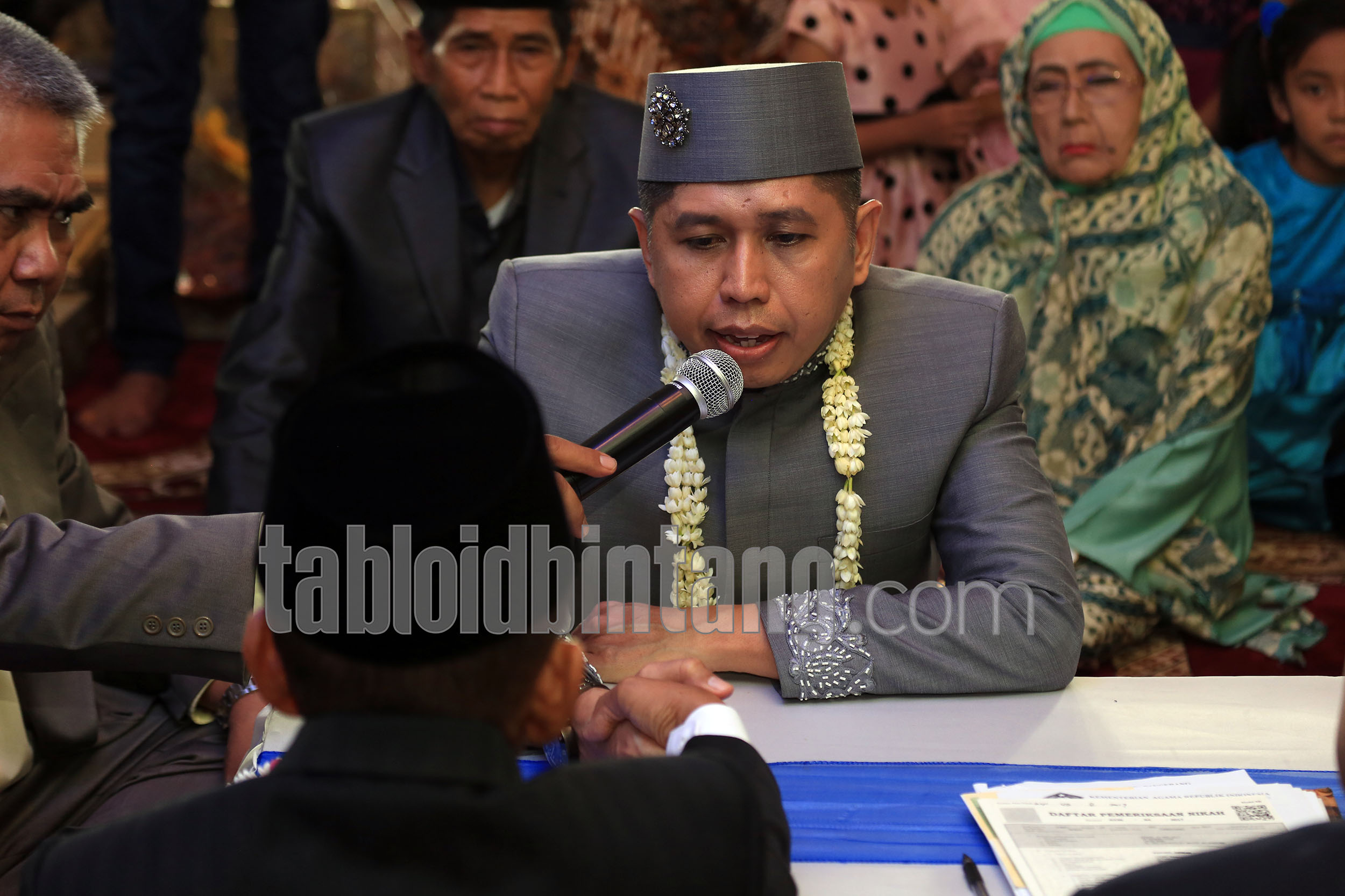 Khairil Anwar 'Ngebet' Mau Ketemu Muzdalifah - Uzone