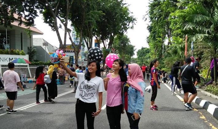 Ini Empat Keuntungan Liburan Bareng Sahabat Ini Empat Keuntungan Liburan Bareng Sahabat