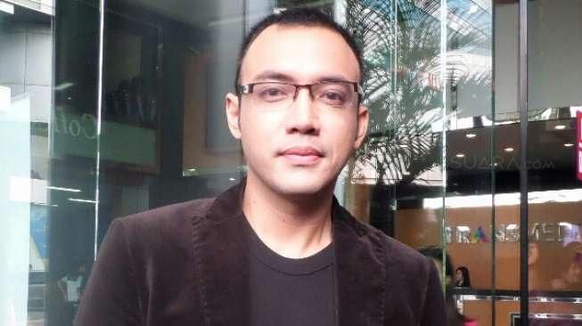Kasus Narkoba, Bagaimana Kontrak Film dan Sinetron Sandy Tumiwa? Kasus Narkoba, Bagaimana Kontrak Film dan Sinetron Sandy Tumiwa?