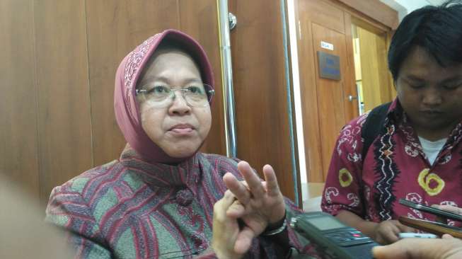 Ditabrak Pelajar, Wali Kota Risma Nyaris Pingsan Ditabrak Pelajar, Wali Kota Risma Nyaris Pingsan
