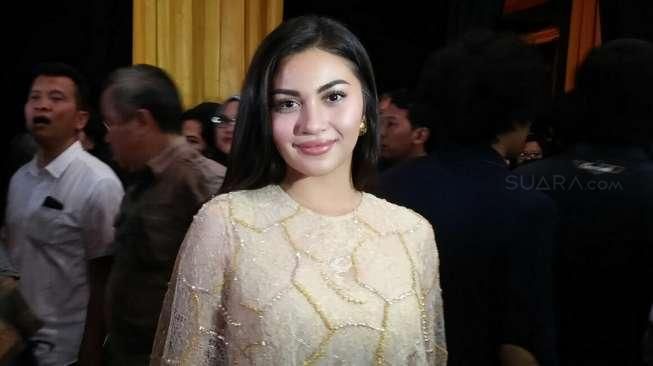 Ariel Tatum dan Ryuji Utomo Mesra di Restoran Jepang Ariel Tatum dan Ryuji Utomo Mesra di Restoran Jepang
