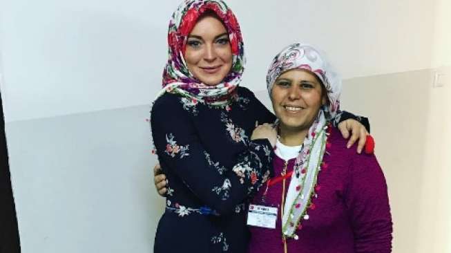 Lindsay Lohan Kutip Hadis Nabi Muhammad Lindsay Lohan Kutip Hadis Nabi Muhammad