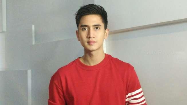 Siapa yang Rekam Verrell dan Nadine Ciuman? Siapa yang Rekam Verrell dan Nadine Ciuman?