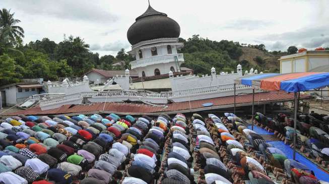 Heboh, Imam Salat Jumat Meninggal Dunia Saat Sujud