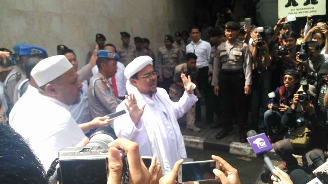 Rizieq Shihab Diperiksa soal Obrolan Mesum Rizieq Shihab Diperiksa soal Obrolan Mesum