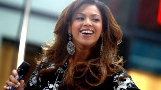 Nonton Beyonce di Coachella, Ekspresi Wanita Ini Epik Banget Nonton Beyonce di Coachella, Ekspresi Wanita Ini Epik Banget