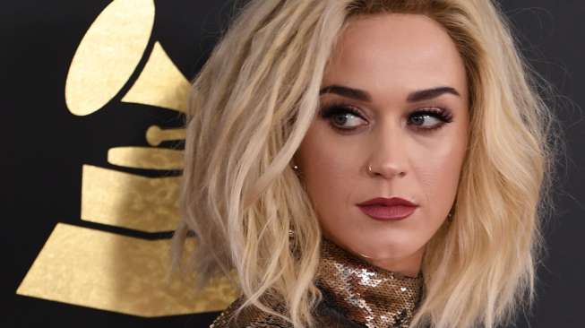 Katy Perry Cerita Soal Single Barunya di Grammy 2017 Katy Perry Cerita Soal Single Barunya di Grammy 2017
