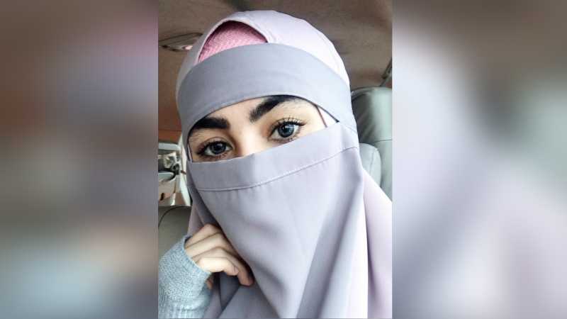 Kartika Putri Minta Maaf soal Terintimidasi saat Bercadar di Bandara Kartika Putri Minta Maaf soal Terintimidasi saat Bercadar di Bandara