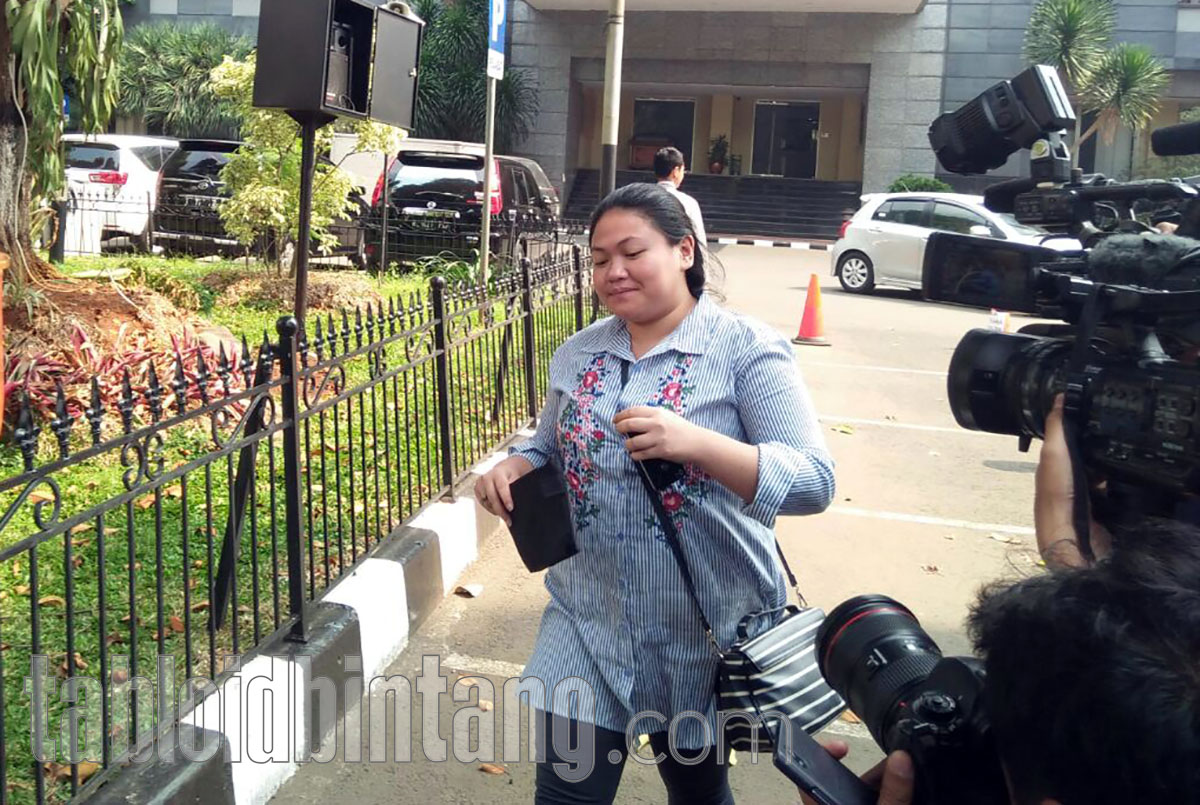 Diduga Lakukan Penipuan, Putri Nia Daniaty Diperiksa Polisi