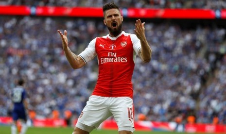 West Ham United Inginkan Olivier Giroud