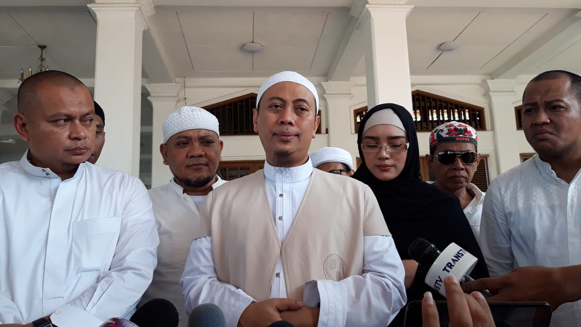 Ustadz Arifin Ilham Meninggal Dunia, Opick: Ini Pukulan Berat