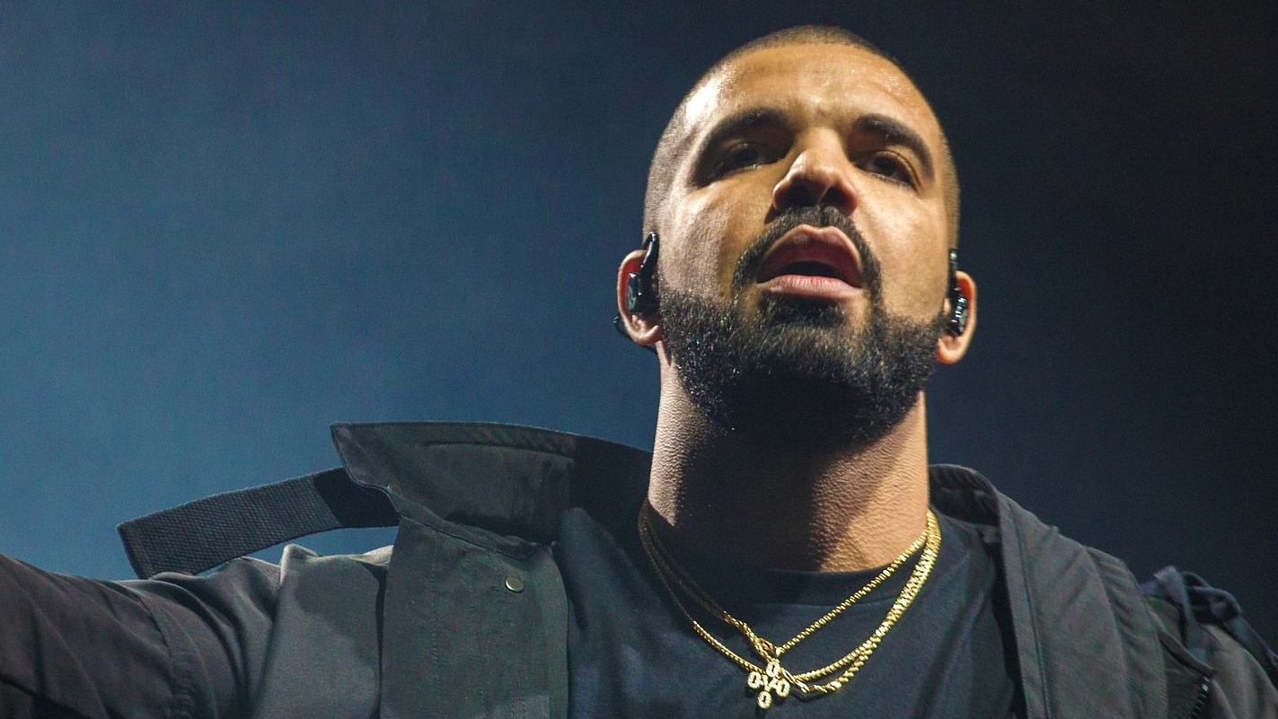 Hacker Retas Akun Fortnite Milik Rapper Drake dan Berbuat Onar di Game