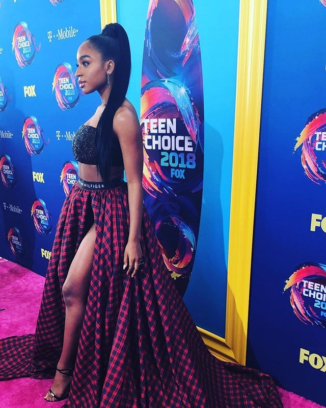 Parade 10 Busana Terbaik di Teen Choice Awards 2018 Parade 10 Busana Terbaik di Teen Choice Awards 2018