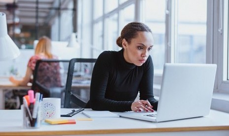 Bekerja di Kantor Dianggap Dapat Merusak Kesehatan Bekerja di Kantor Dianggap Dapat Merusak Kesehatan
