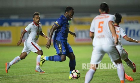 Djadjang Puji Performa Essien Saat Persib Vs Persiba