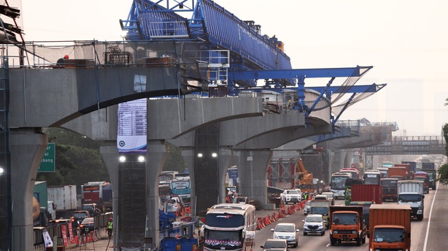 Proyek di Tol Jakarta-Cikampek Akan Dihentikan Sementara, Efektif?