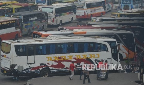 Puncak Mudik Terminal Purabaya Dipadati 71 Ribu Penumpang