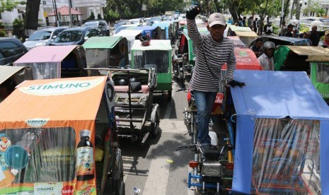 Angkot dan Betor Kalah Saing dengan Transportasi Daring