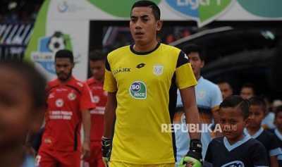 Hormati Choirul Huda, Persela Pensiunkan Nomor 1