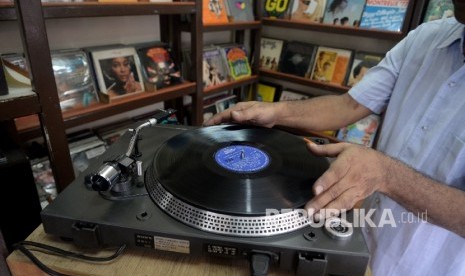 Berburu Vinyl di Pasar Cikapundung 