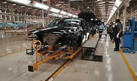 Mercedes Mulai Perakitan New E-Class di Indonesia 