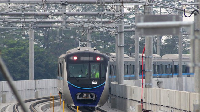 Menjajal Perjalanan 15 Menit dari HI ke Lebak Bulus dengan Ratangga Menjajal Perjalanan 15 Menit dari HI ke Lebak Bulus dengan Ratangga