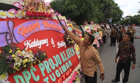 Pedagang Bunga Kebanjiran Rezeki Pernikahan Kahiyang
