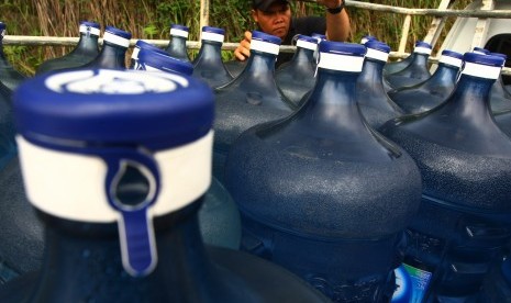 Pemalsu Aqua Galon Ini Bisa Raup Rp 81 Juta per Bulan