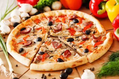 Pizza Jangan Diolesi Saos Tomat! 7 Tips Jelajahi Italia Seperti Warga Lokal
