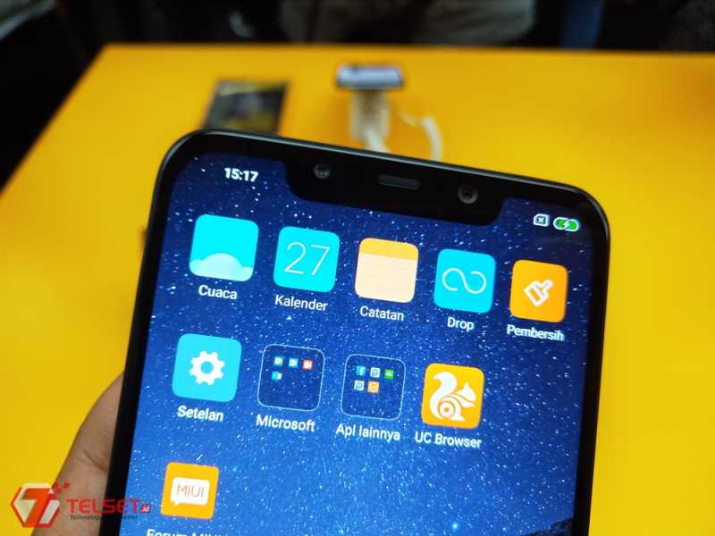 Cara Hilangkan Notch di Pocophone F1 Cara Hilangkan Notch di Pocophone F1