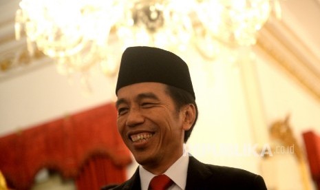 Bincang-Bincang Lucu Presiden Jokowi dan Dua Lansia