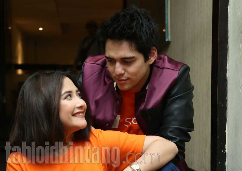 Makin Lengket, Kapan Prilly Latuconsina Siap Menikah dengan Maxime Bouttier? Makin Lengket, Kapan Prilly Latuconsina Siap Menikah dengan Maxime Bouttier?