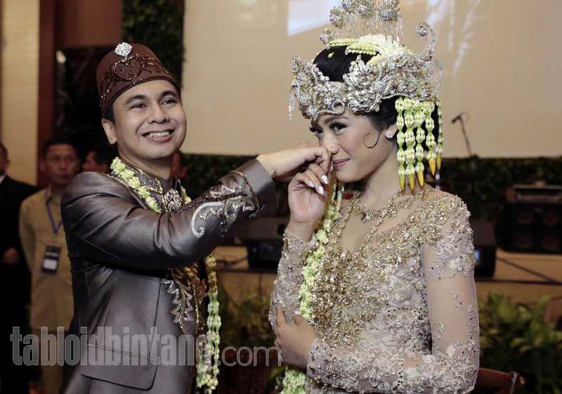 Menikah dengan Anissa Aziza, Raditya Dika: Bulan Madu ke Wakanda Menikah dengan Anissa Aziza, Raditya Dika: Bulan Madu ke Wakanda