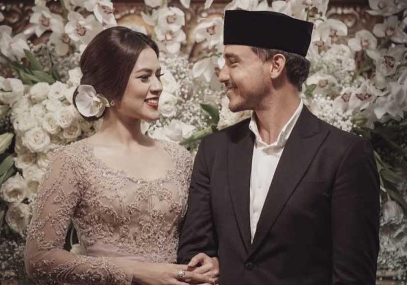 Seperti Ini Rangkaian Acara Pernikahan Raisa dan Hamish Daud