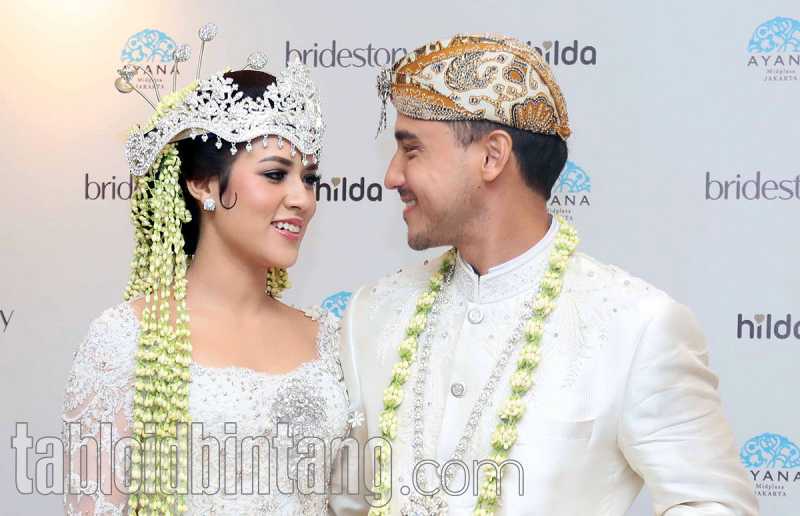 Sebagian Netizen Mengaku Bosan Melihat Kemesraan Raisa - Hamish Daud Sebagian Netizen Mengaku Bosan Melihat Kemesraan Raisa - Hamish Daud