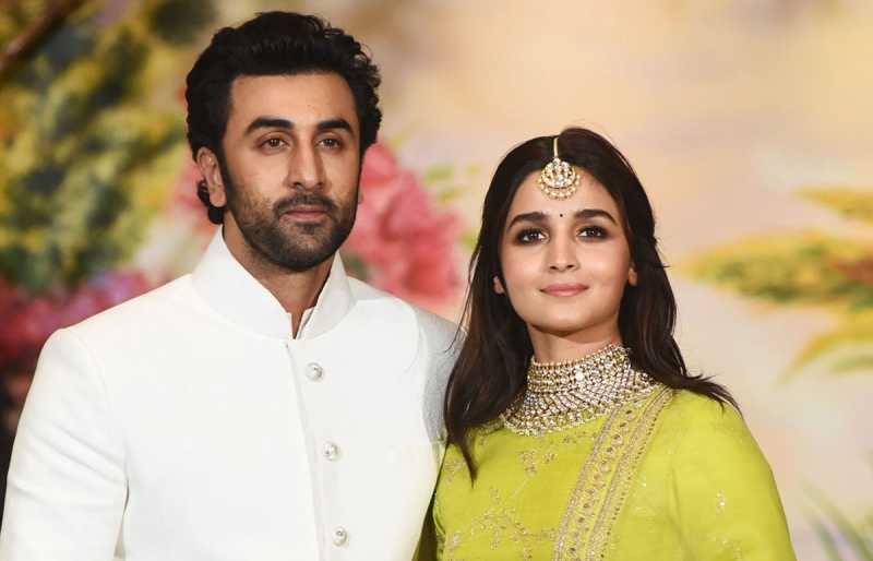 Ranbir Kapoor dan Alia Bhatt Akan Segera Menikah? Ranbir Kapoor dan Alia Bhatt Akan Segera Menikah?