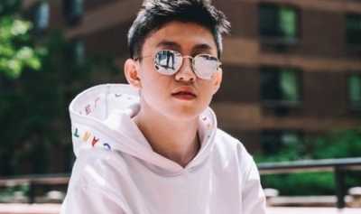 Rich Brian Bawakan Lagu Baru di Late Late Show James Cordern