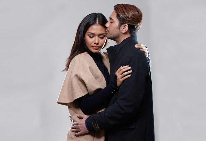 Reza Rahadian dan Adinia Wirasti: Opor Ayam dan Nasi Liwet Reza Rahadian dan Adinia Wirasti: Opor Ayam dan Nasi Liwet