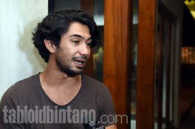 Alasan Reza Rahadian Tertarik Main Film Horor Gerbang Neraka