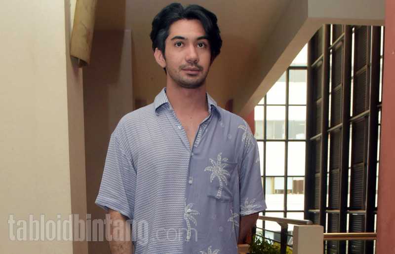 Gaya Rambut Reza Rahadian Kembali Pendek, Persiapan Film Apa? Gaya Rambut Reza Rahadian Kembali Pendek, Persiapan Film Apa?