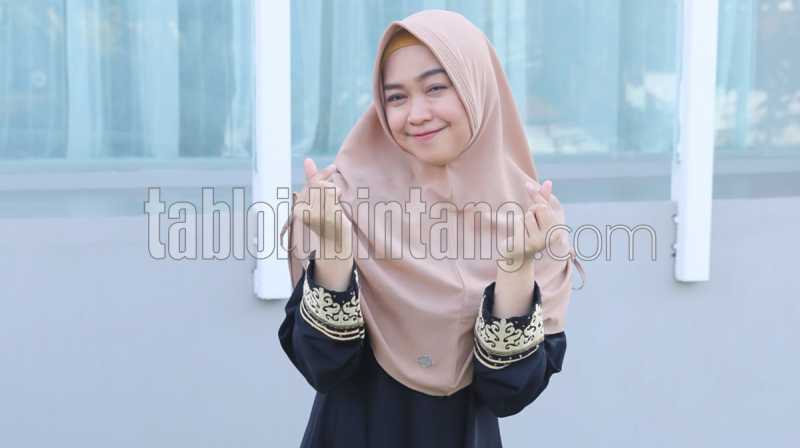 Tulis Soal Termakan Berita Hastag, Ria Ricis Sindir Kasus Audrey? Tulis Soal Termakan Berita Hastag, Ria Ricis Sindir Kasus Audrey?