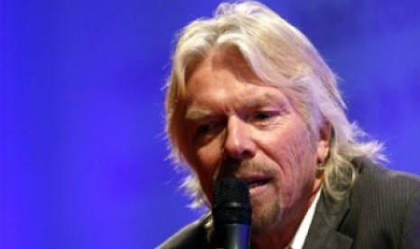 Richard Branson Targetkan Wisata Luar Angkasa pada 2018