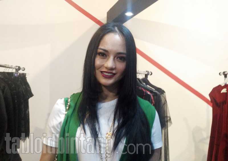 Ririn Ekawati Lakukan Ini Saat Libur Tahun Baru 2018 Ririn Ekawati Lakukan Ini Saat Libur Tahun Baru 2018