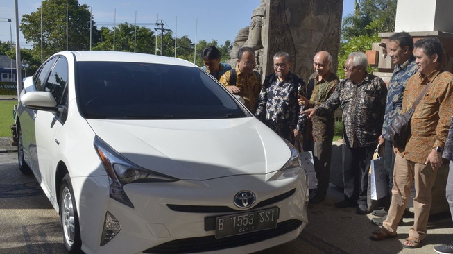 Toyota Prius dan Cerahnya Prospek Mobil Hybrid di Indonesia Toyota Prius dan Cerahnya Prospek Mobil Hybrid di Indonesia