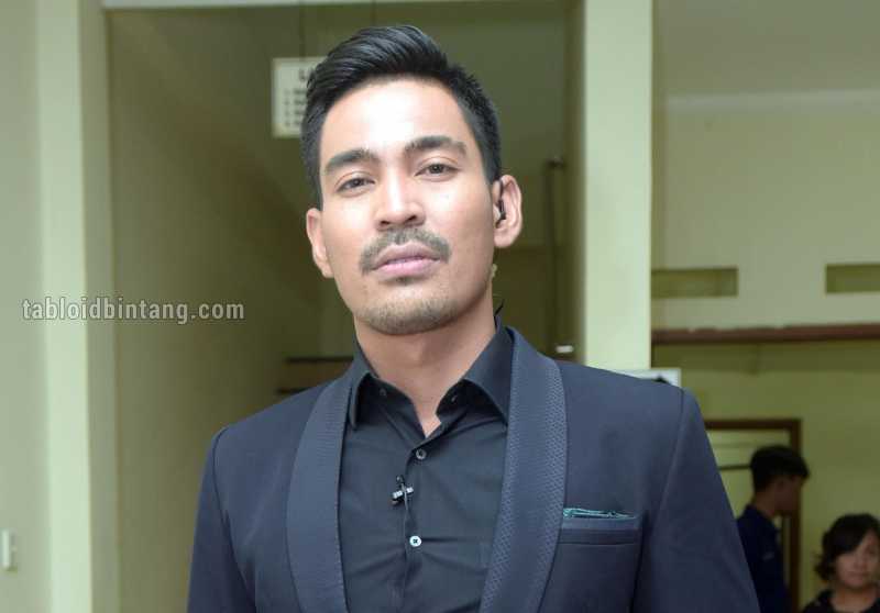 Unsur Mistis di Balik Pemilihan Robby Purba sebagai Host Karma ANTV Unsur Mistis di Balik Pemilihan Robby Purba sebagai Host Karma ANTV